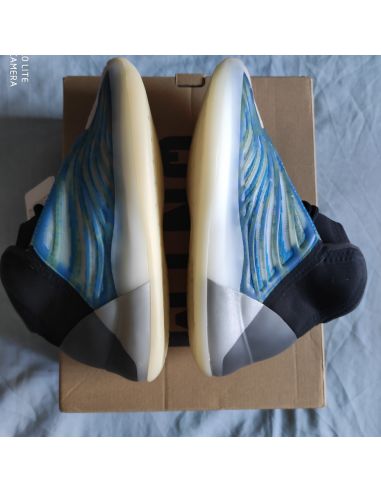 Sneakers Yeezy QNTM High